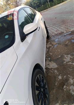 نیسان سێنترا
